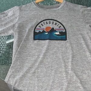 Pantagonia gray capilene cool daily T-shirt M